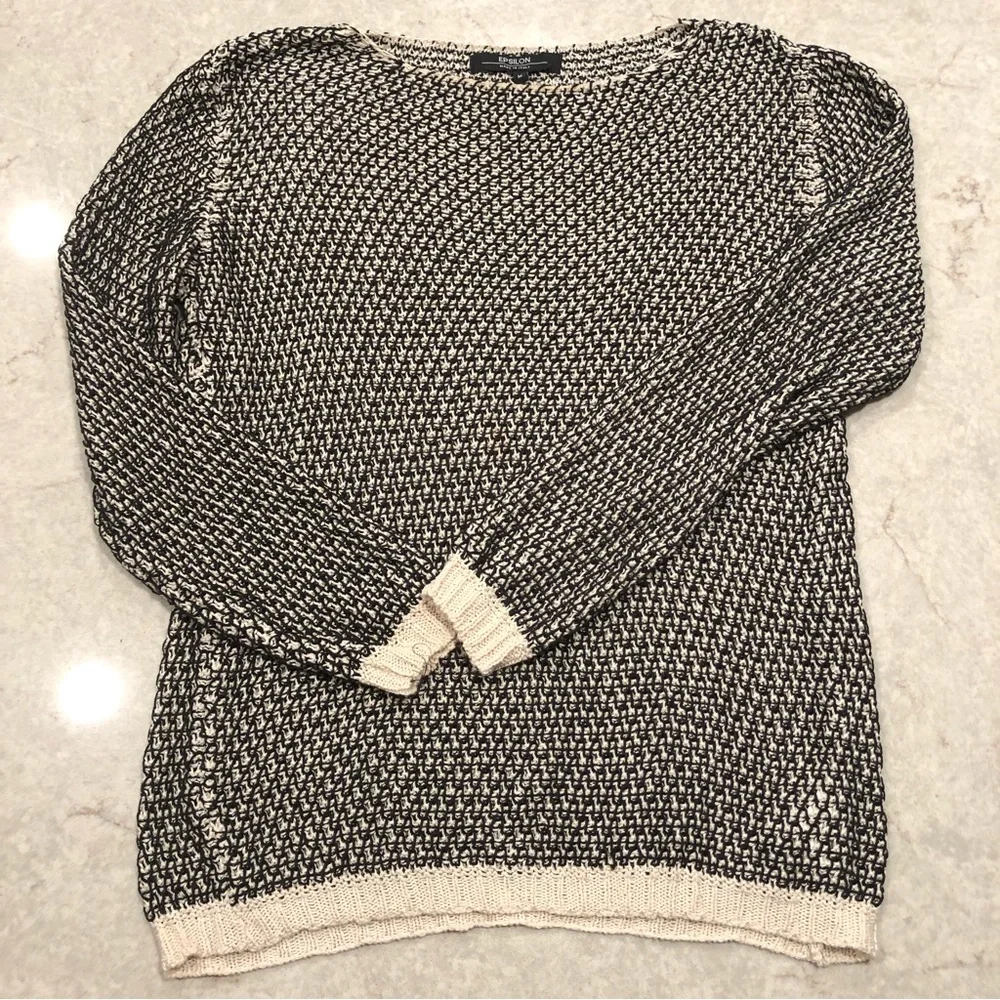 Sweater - Picture 1 of 3